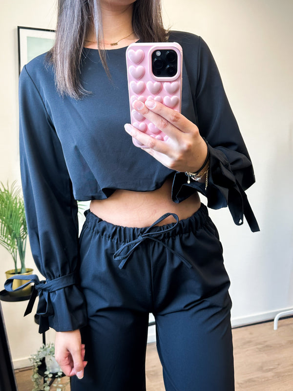 Ellie Longsleeve Crop Top - Black